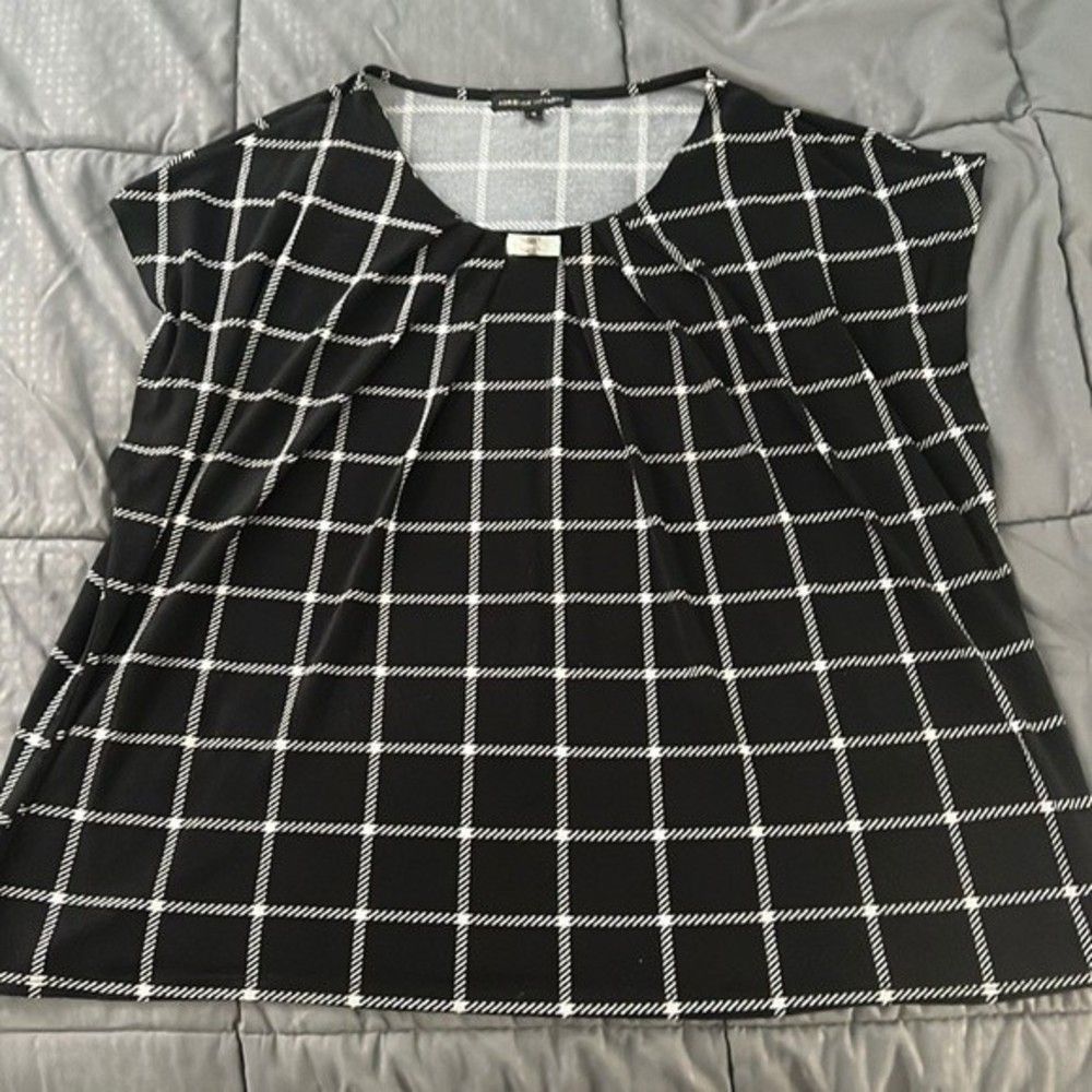 Adrienne Vittadini Black & White Blouse